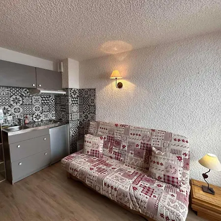 Confortable, Aux Pieds, Proche Centre, Balcon Privé - Fr-1-688-44 * Méribel