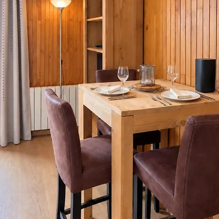 Confortable, Aux Pieds, Proche Centre, Balcon Privé - Fr-1-688-44 Apartamento *